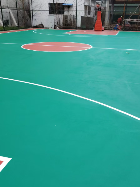 织金 球场长期使用易出现地面开裂